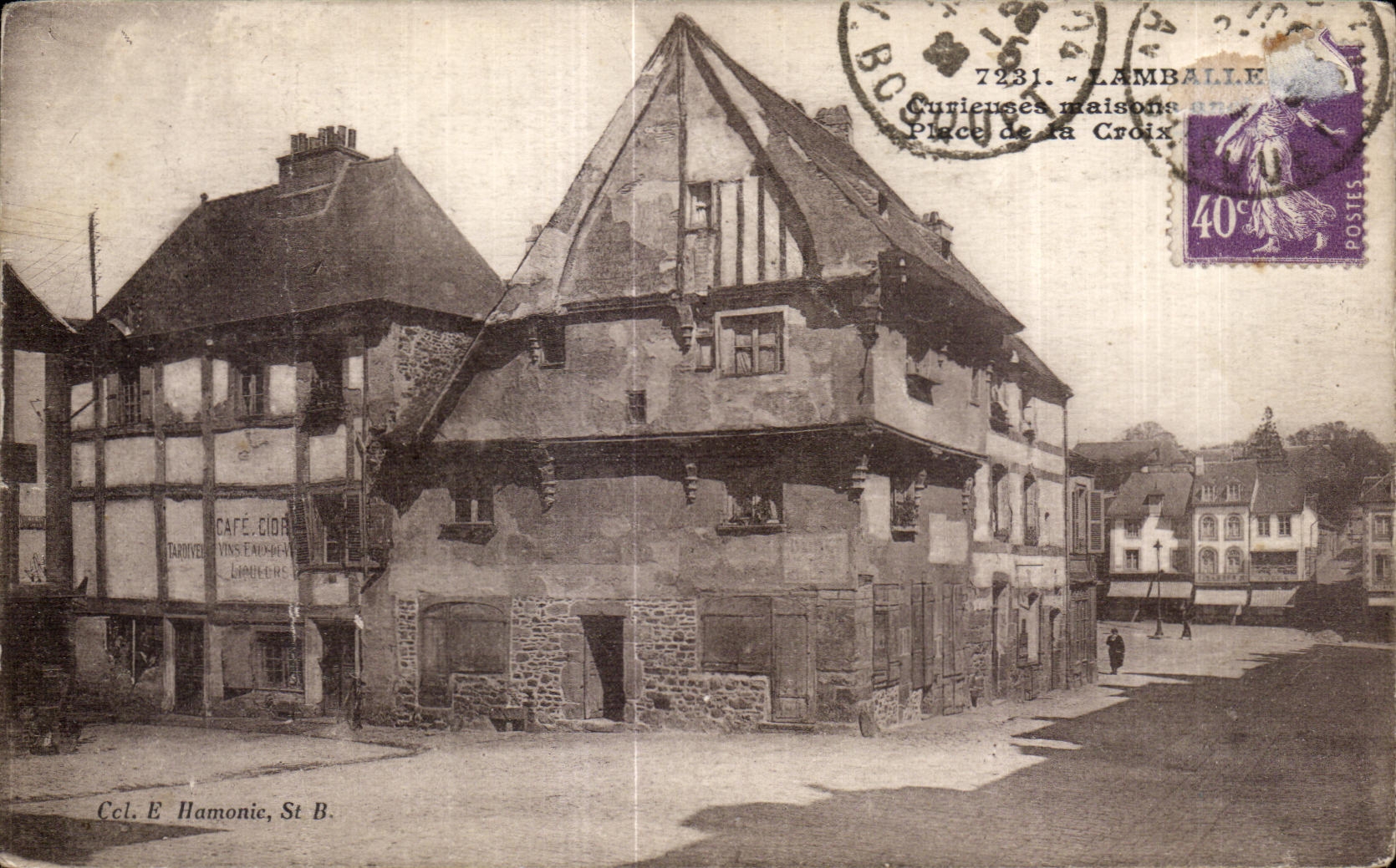 CPA Lamballe Cuvieuses maisons Place de la Croix