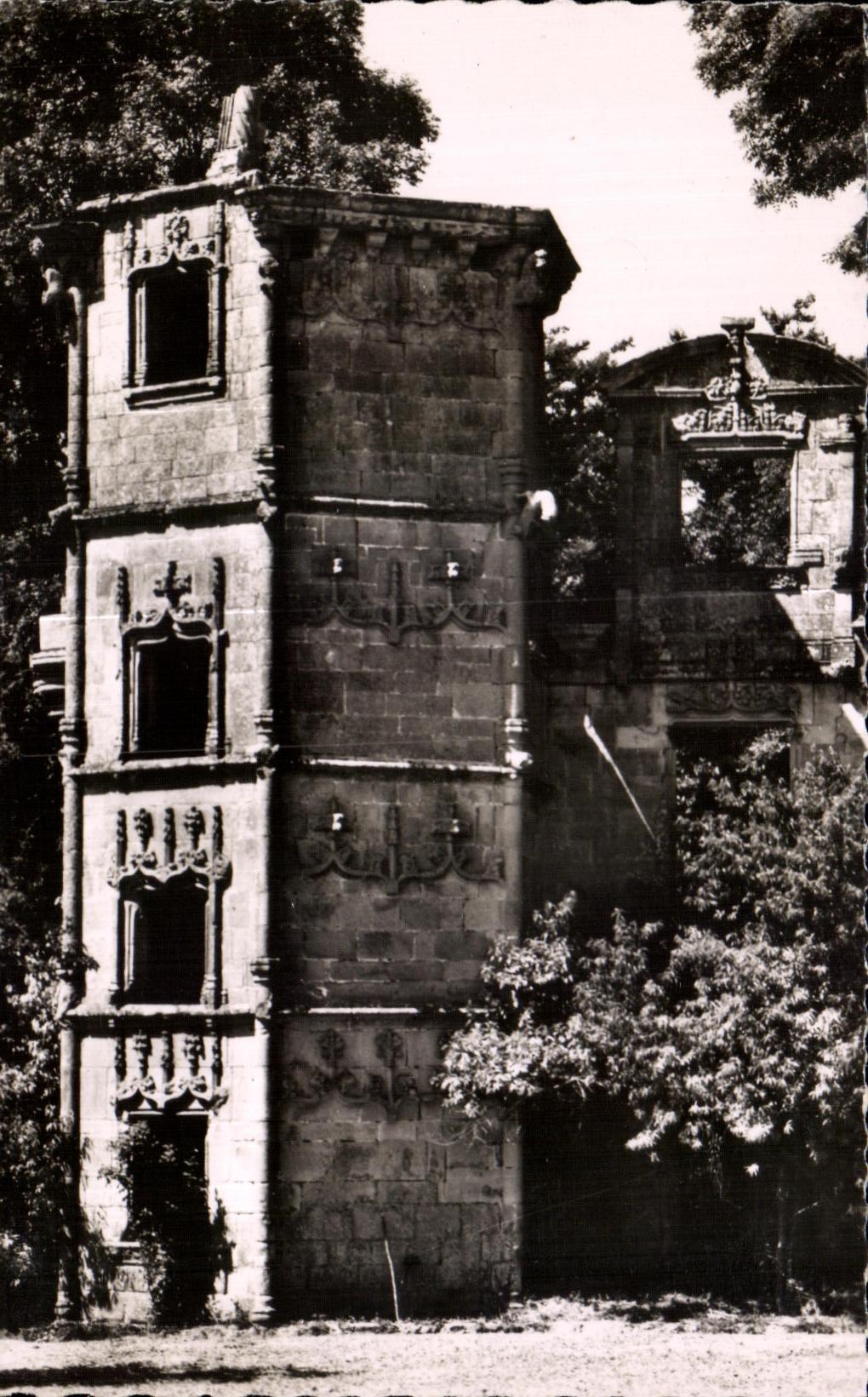 Ruines du Château de la Garaye — Environs de Dinan (C.-du-N.) — Les Tirages Modernes, Paris