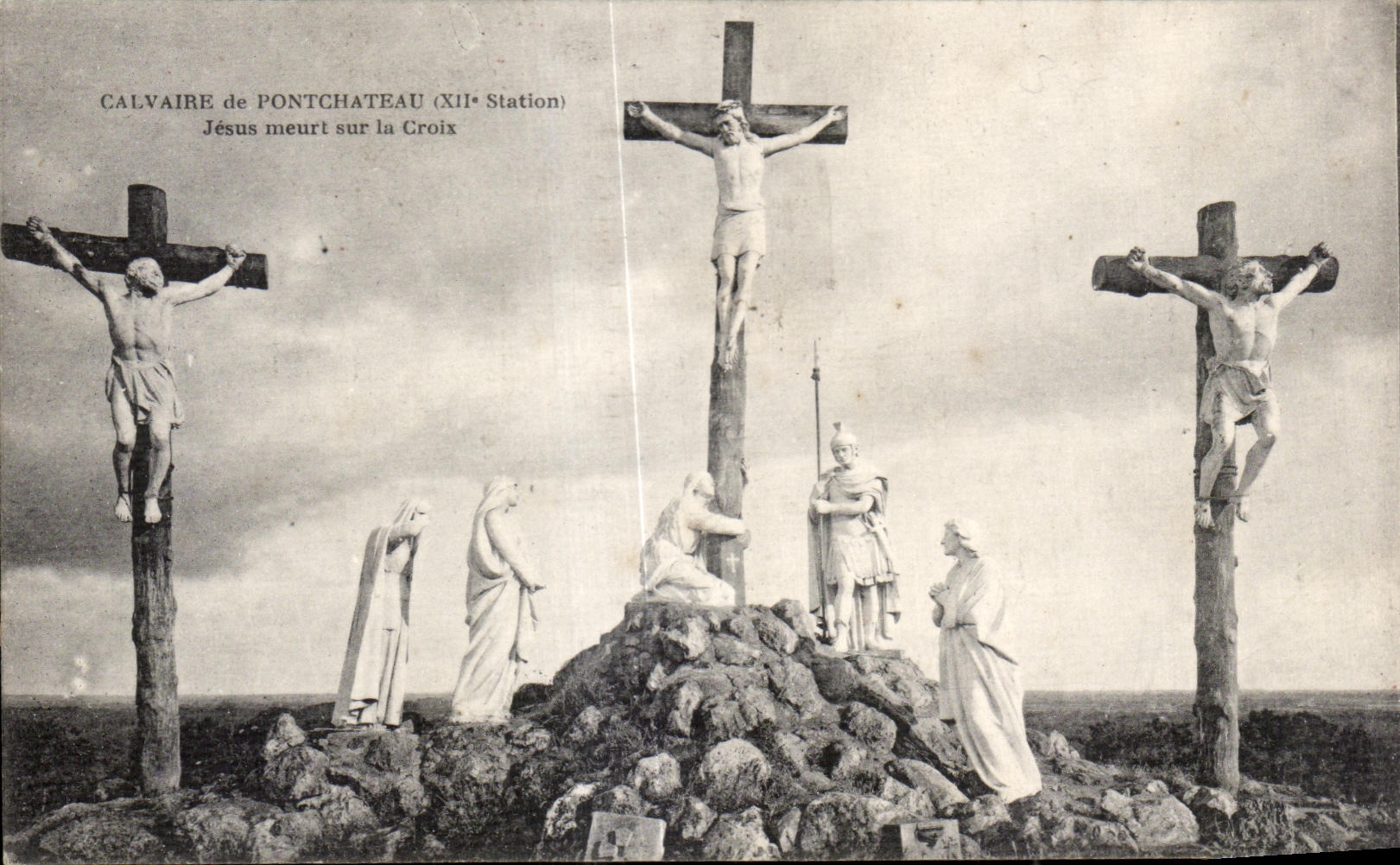 CPA Calvaire de Pontchateau Jesus meurt sur lu Croix