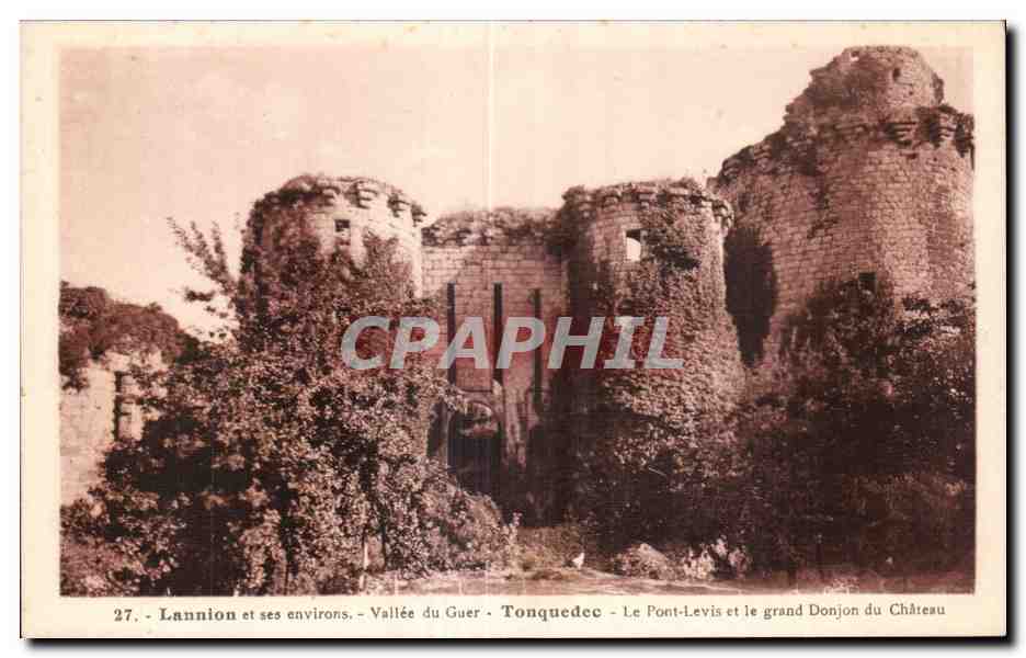 CPA Lannion et ses environs Vallee du Guer Tonquedec Le Pont Levis et le grand Donjon du Chateau