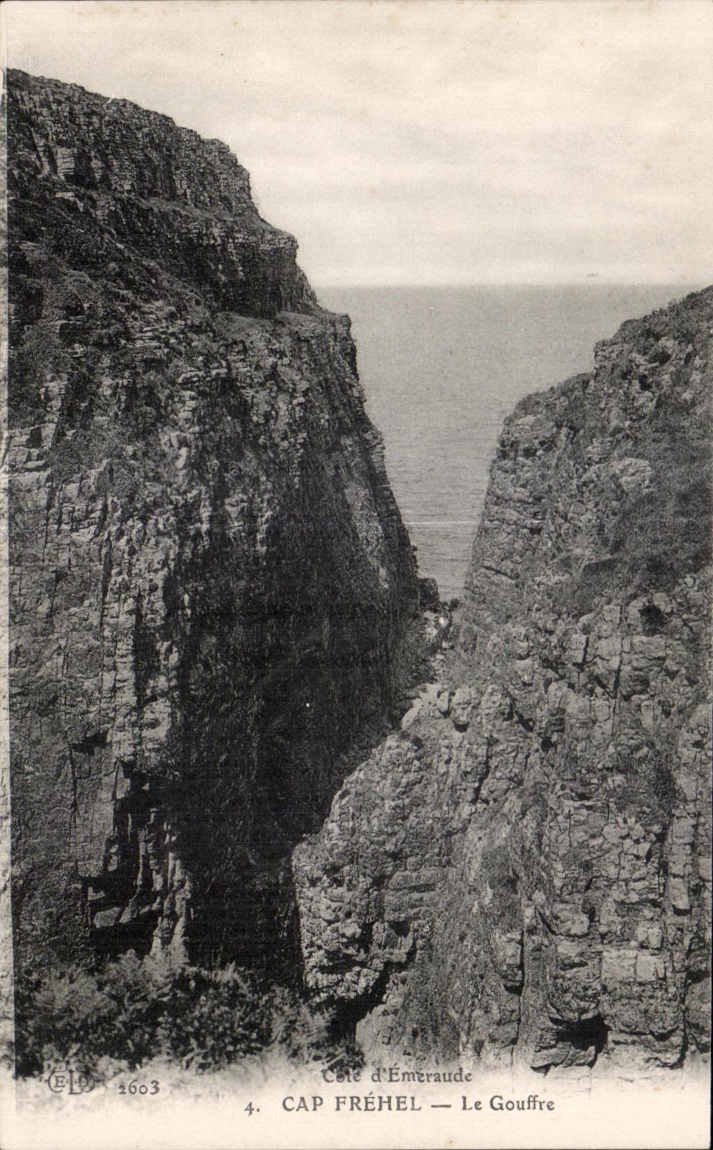 CPA Cote d Emeraude Cap Frehel Le Gouffre