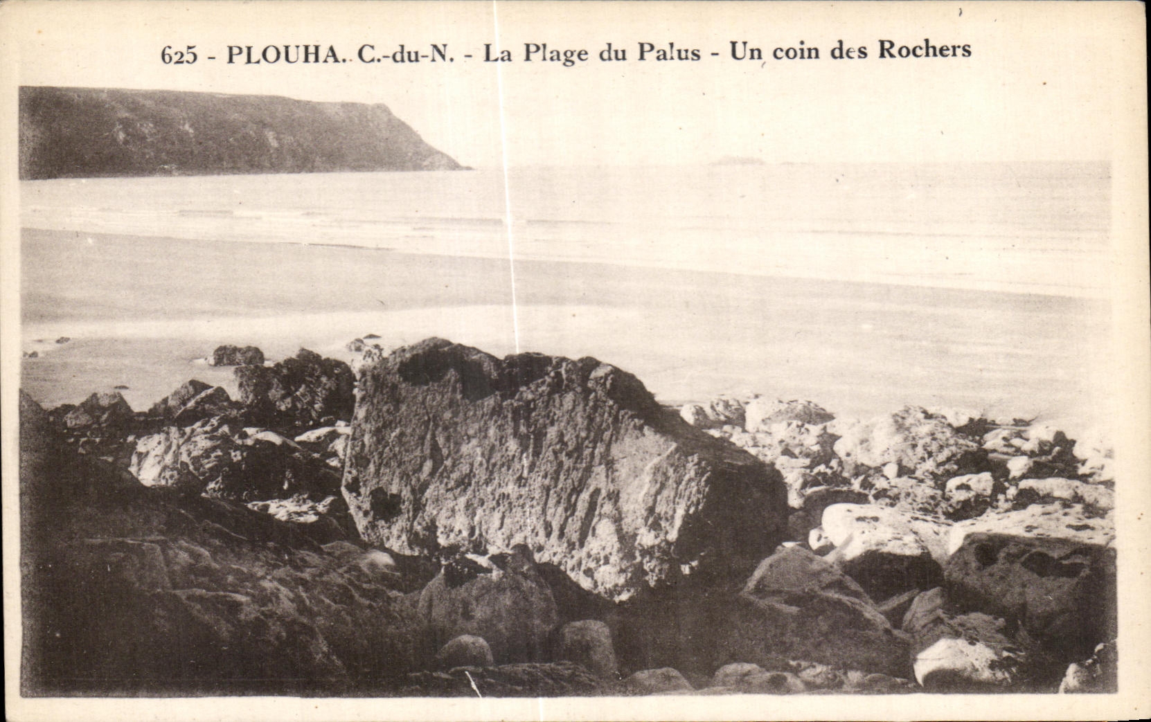 PLOUHA.C.-du-N. - La Plage du Palus - Un coin des Rochers — 625