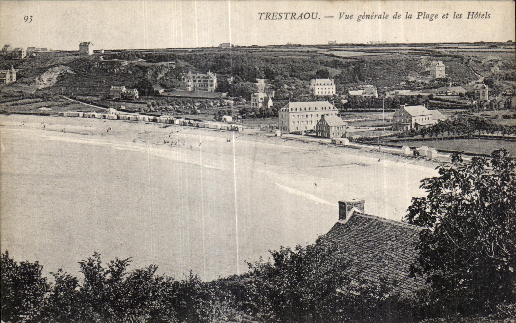 TRESTRAOU — Allgemeiner Blick auf den Strand und Hotels — n°93
