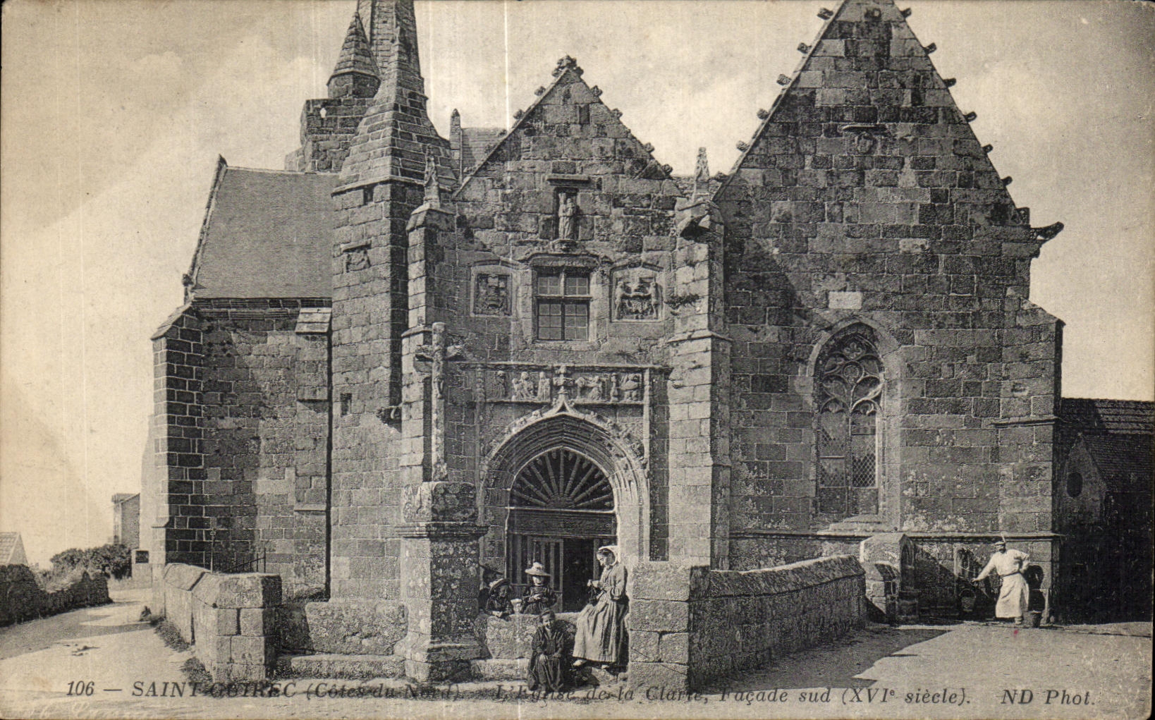 Saint-Goturc (Côtes-du-Nord) — Église de la Claire, façade sud (XVIe siècle) — ND Phot.