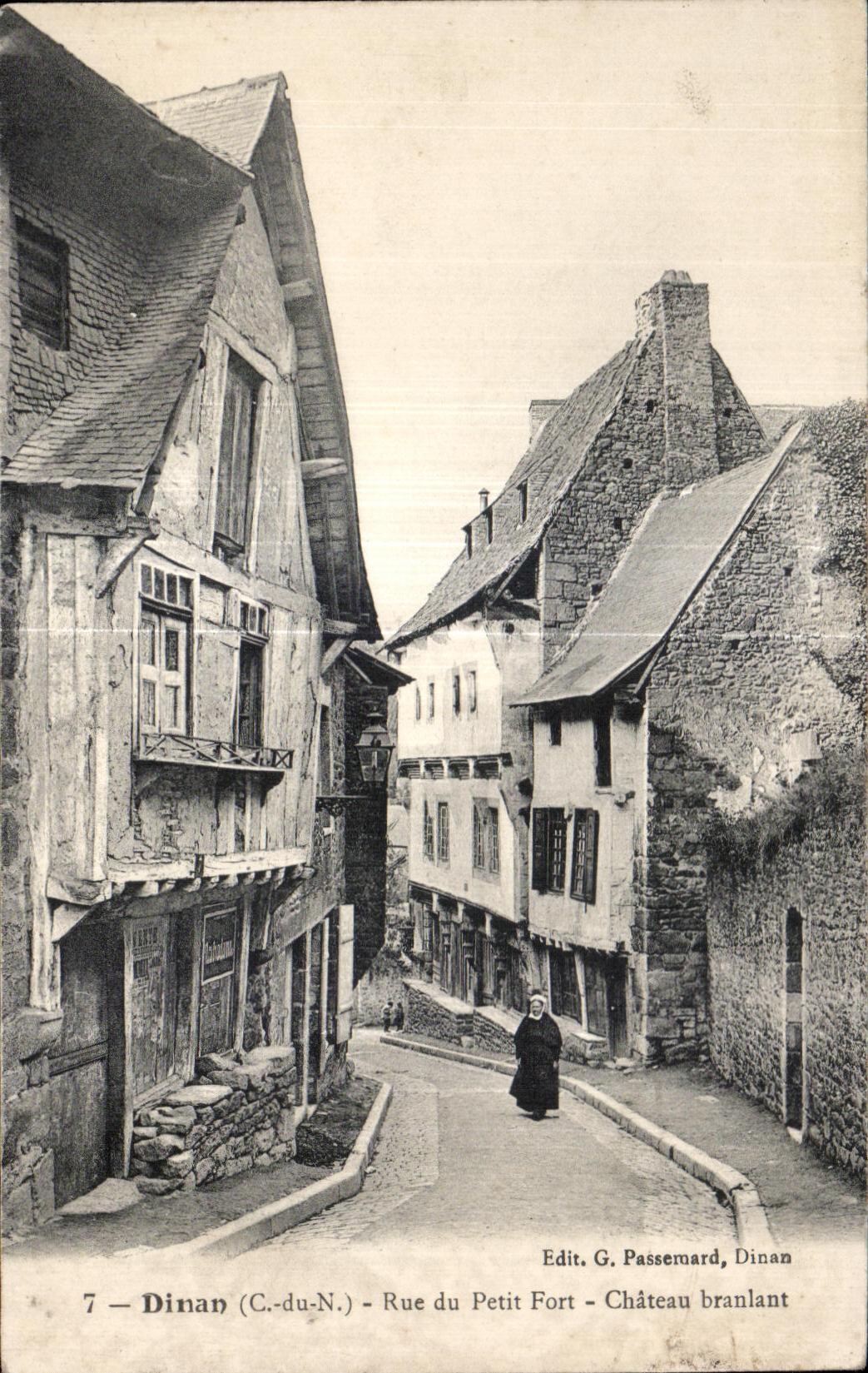 CPA Dinan Rue Du Petit Fort Chateau Branlant