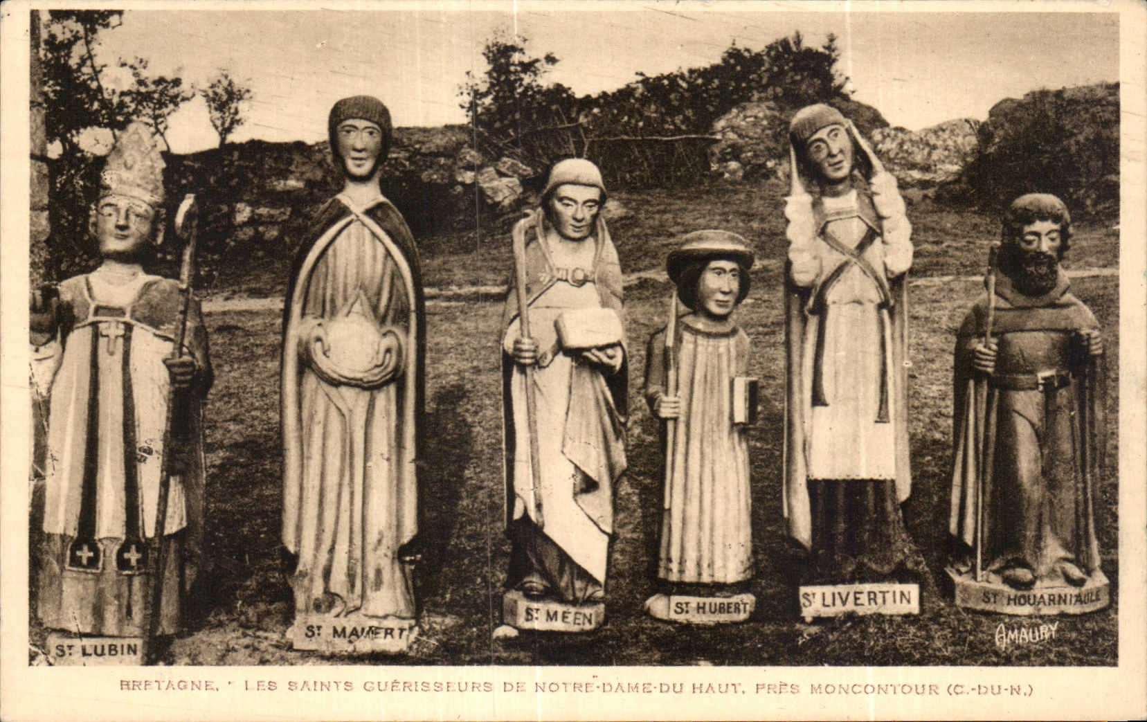 Les Saints Guérisseurs de Notre-Dame-du-Haut, près Moncontour (C.-du-N.) — BreTAGNE — Éditeur Amaury