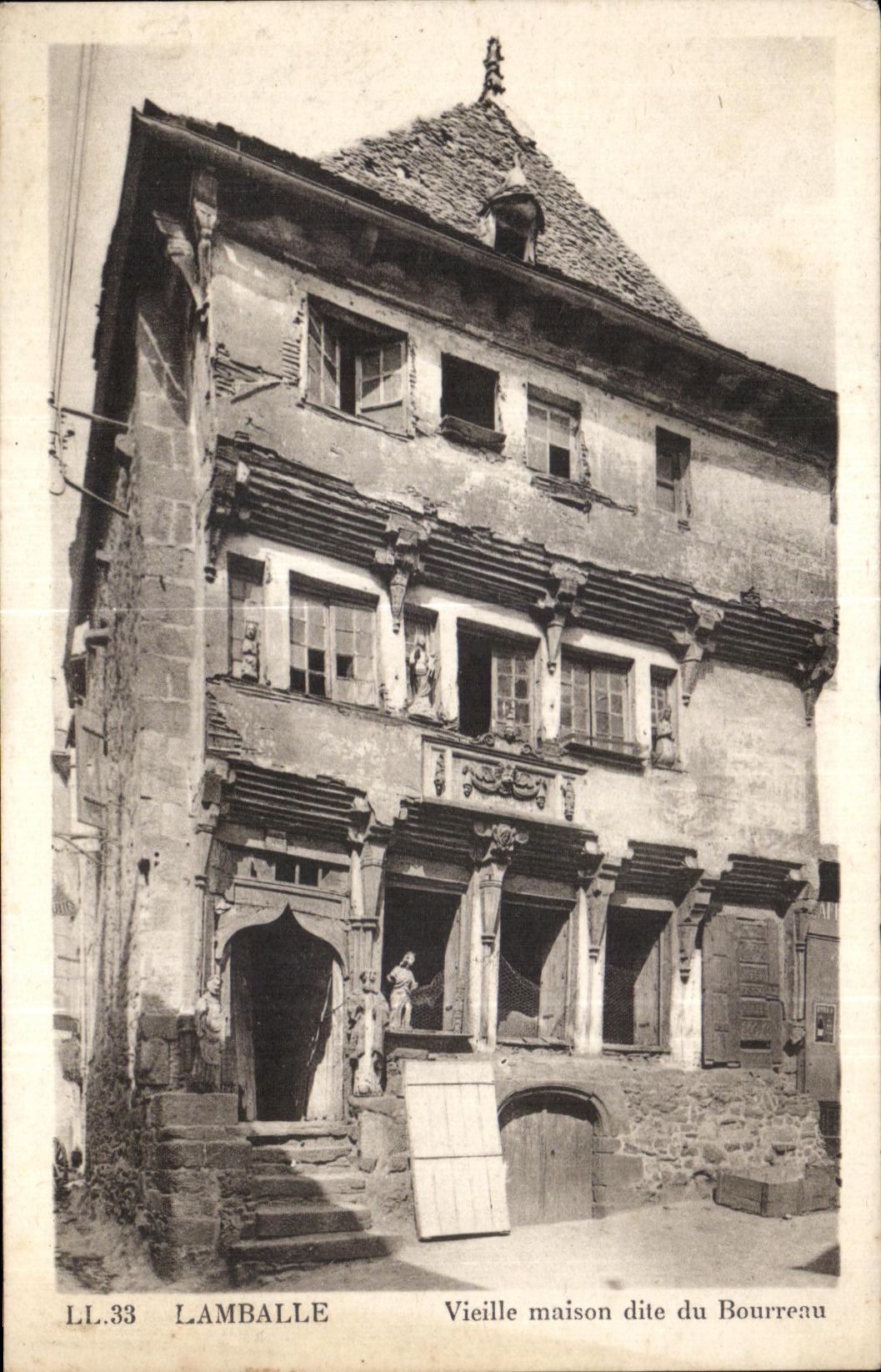 CPA Lamballe Vieille maison dite du Bourreau