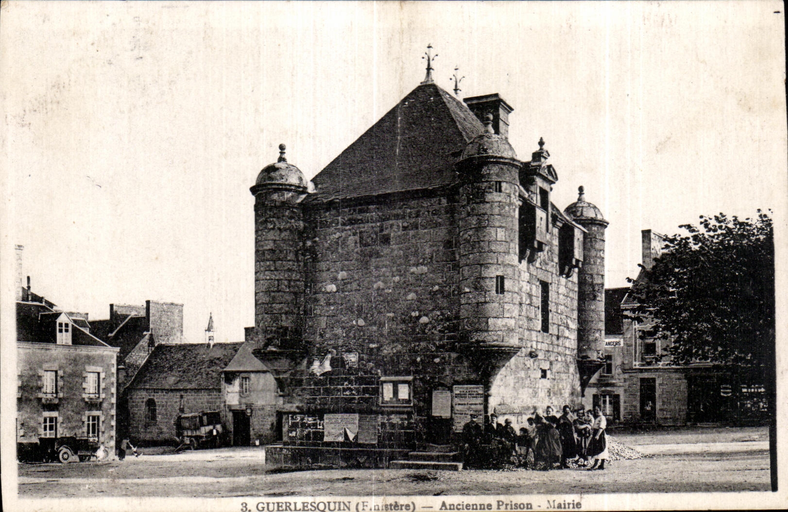 CPA Guerlesquin (finistere) Ancienne Prison Mairie