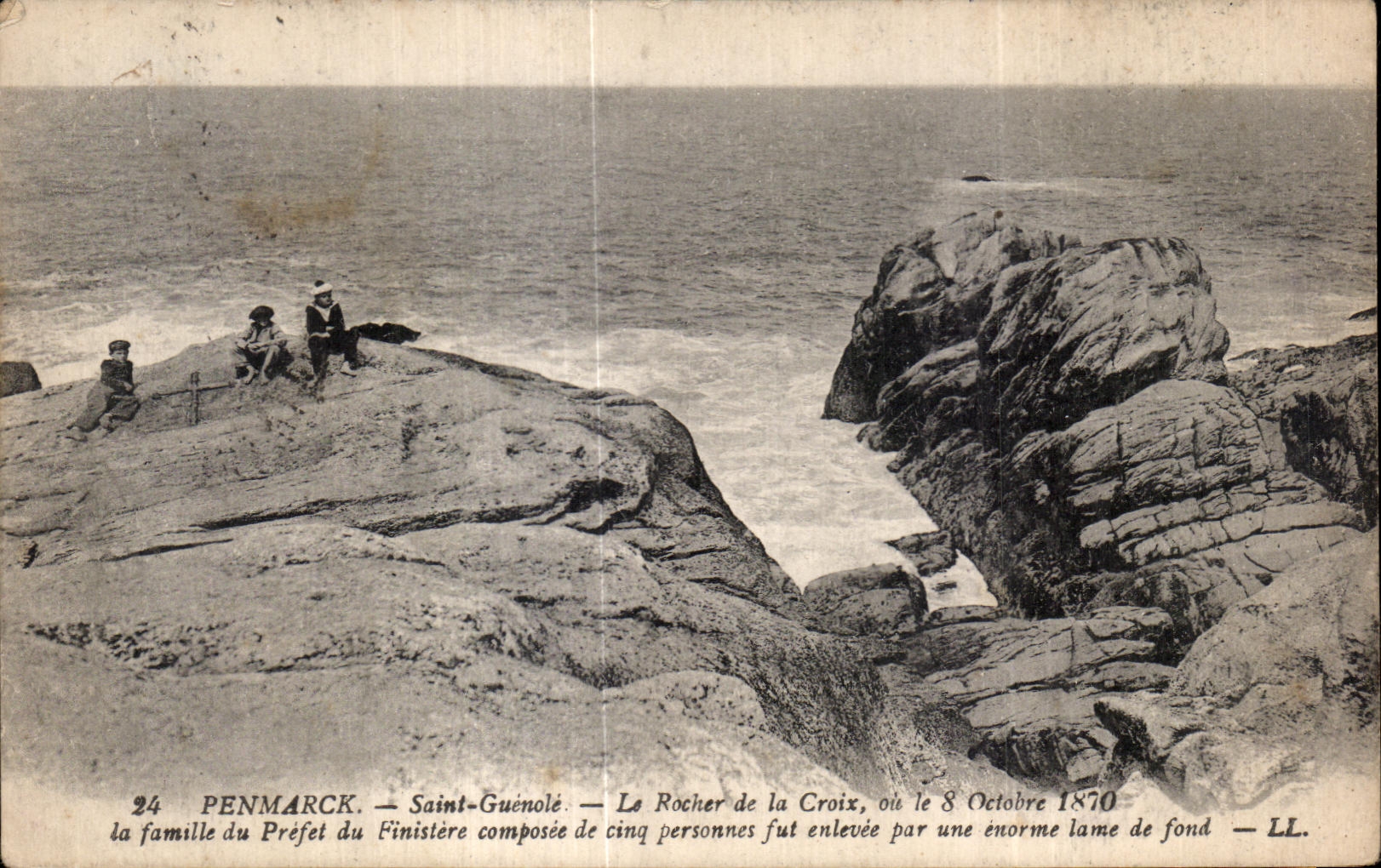 CPA Penmarck Saint Guenole Le Rocher de la Croix ou le