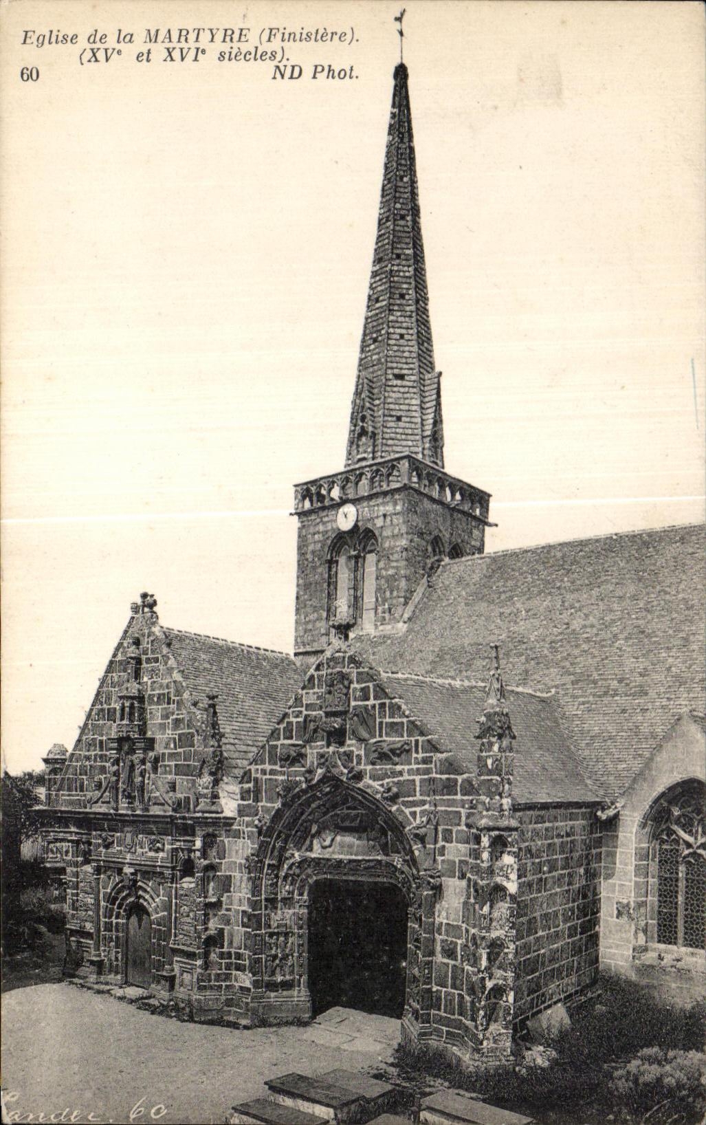 CPA Eglise de la Martyre (Finistere) (XV et XVI siecles)