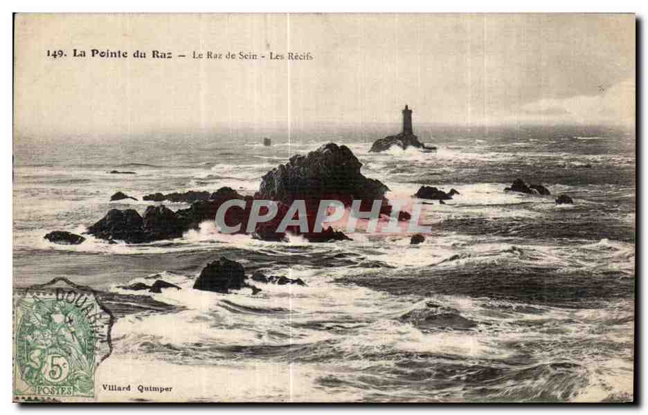 CPA La Pointe du Raz Le Raz de Sein Les Recifs