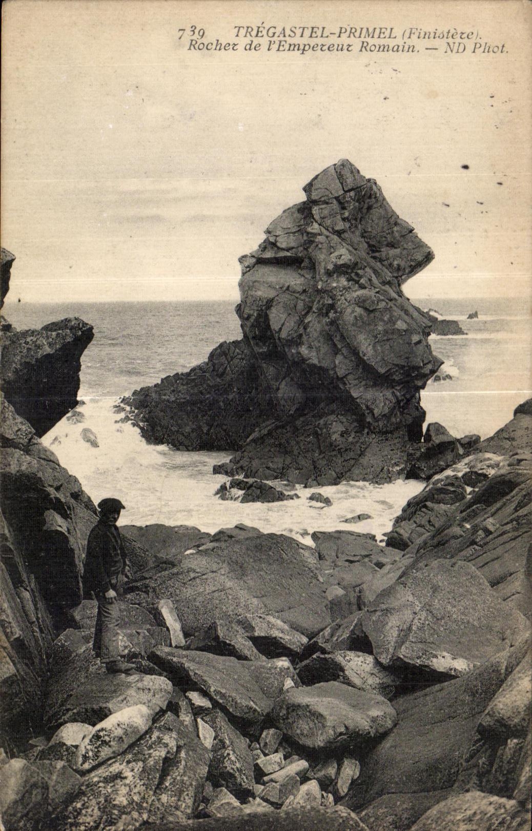 Tré gastel-Primel (Finistère) — Rocher de l'Empereur Romain — ND Phot. n°739