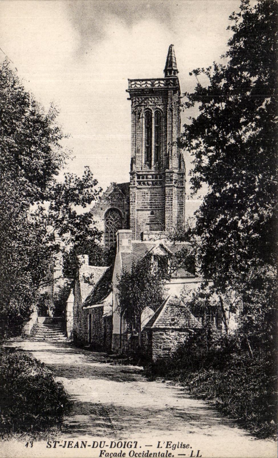 CPA St Jean Du Doigt L Eglise Facade Occidentale
