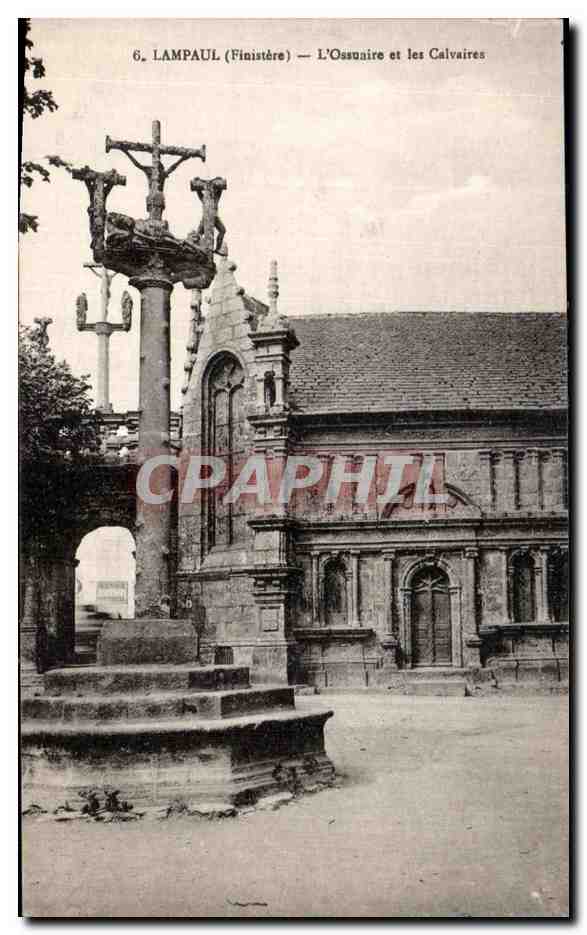 CPA Lampaul (Finistere) L Ossuaire et les Calvaires