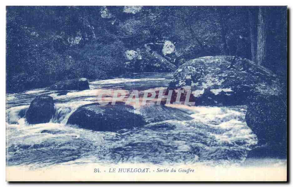 CPA Le Huelgoat Sortie du Gouffre