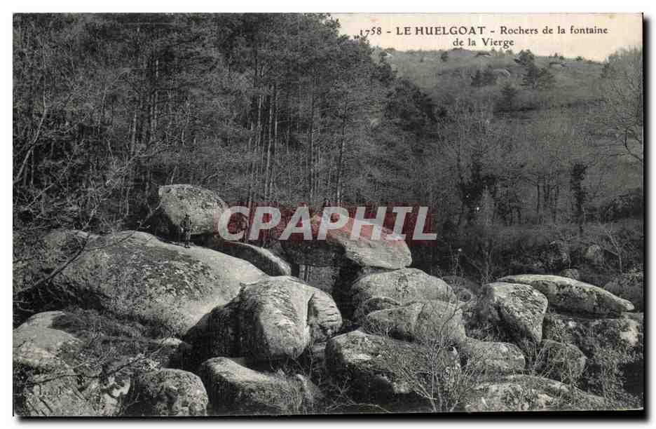 CPA Le Huelgoat Rochers de la fontaine de la Vierge