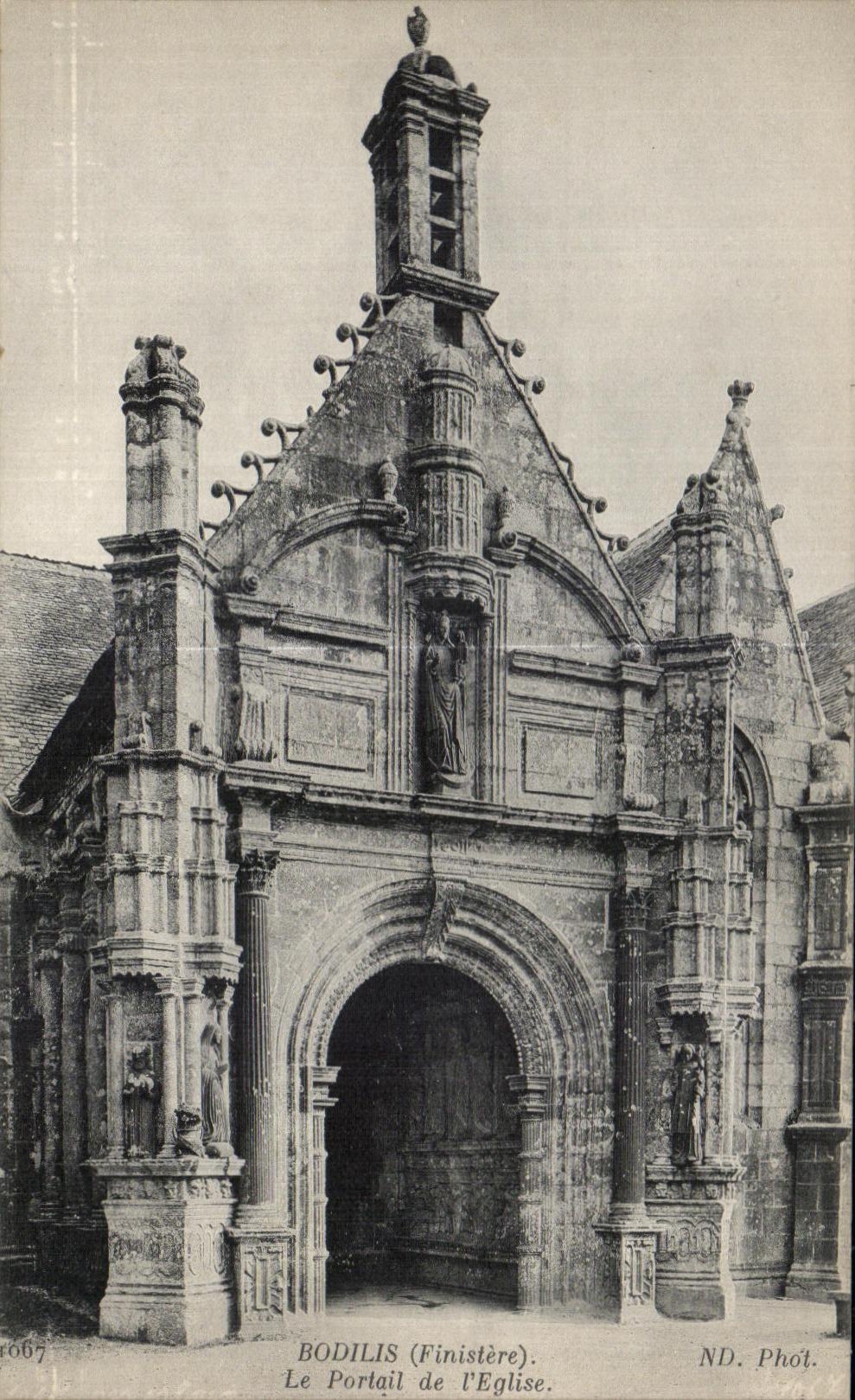 CPA Bodilis Le Portail de L Eglise