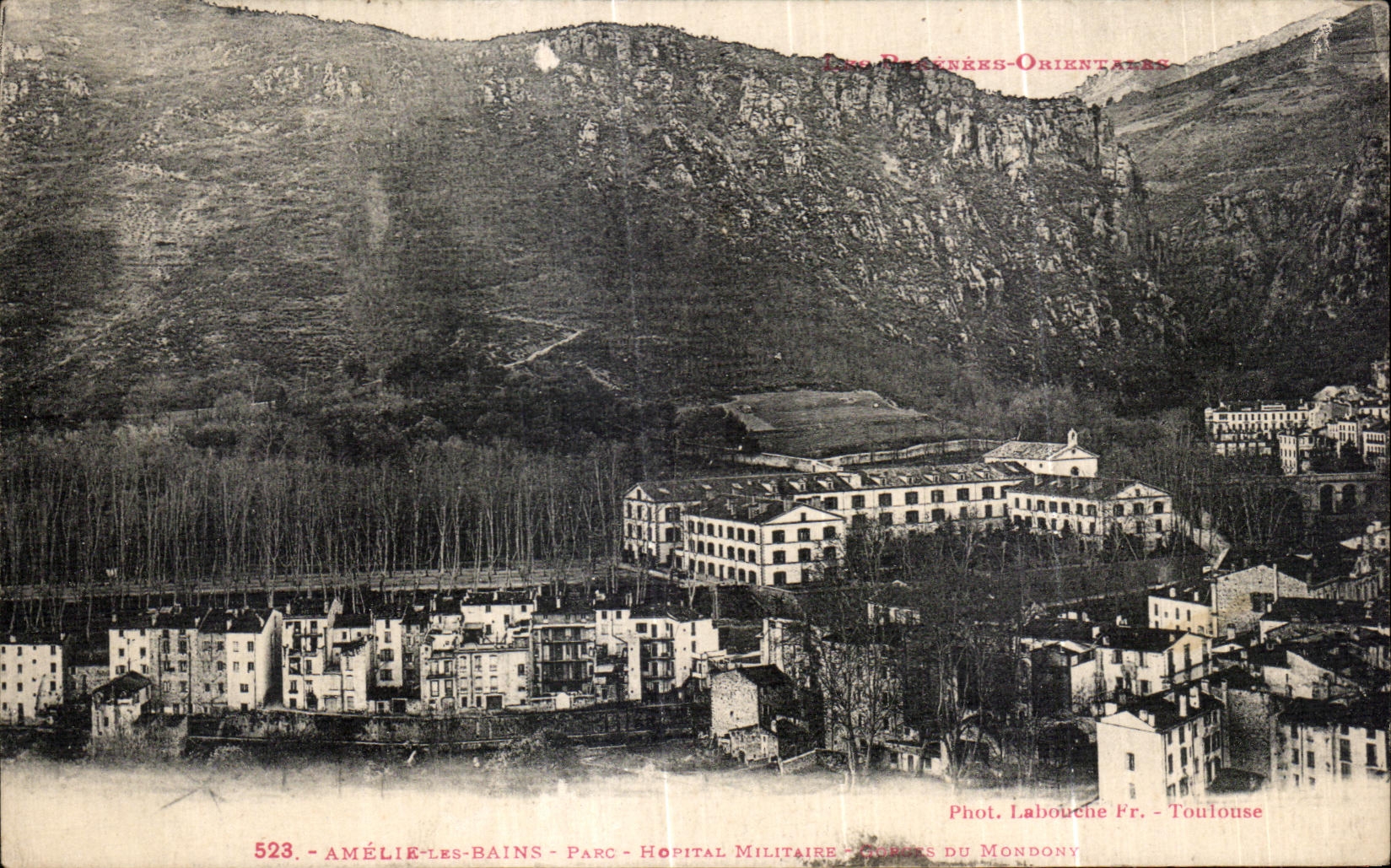 CPA Amelie Les Bains Parc Hopital Militaire Militaria