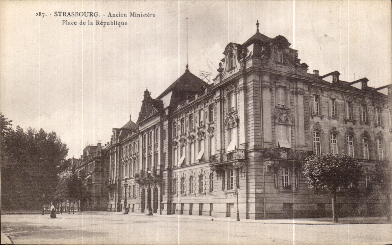 CPA Strasburg Ancien Ministere Place de la Republique