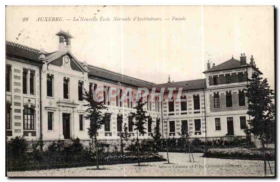 CPA Auxerre La Nouvelle Ecole Normale d Instituteurs Facade