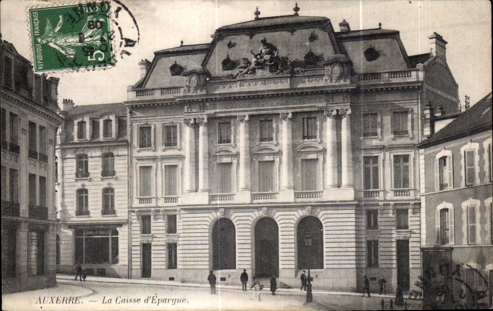 Auxerre — La Caisse d'Épargne — éditeur Cliché Toulard