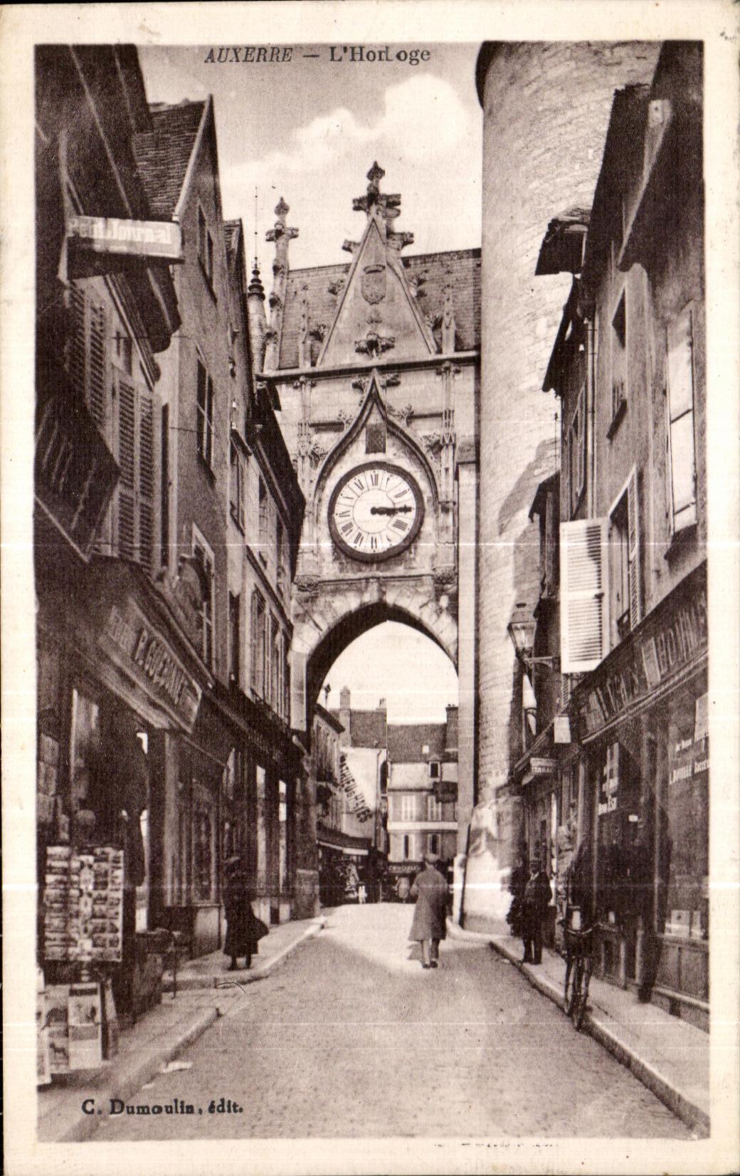 CPA Auxerre l Horloge 