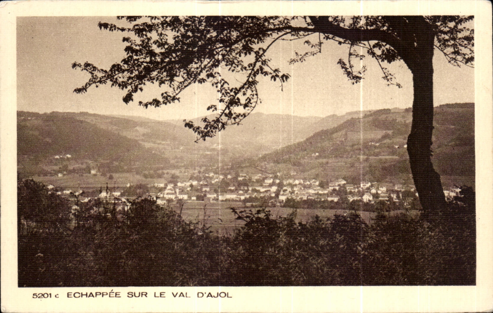 Echappée sur le Val d'Ajol — vue panoramique — série 5201c, édit. Braun & Cie, Dornach
