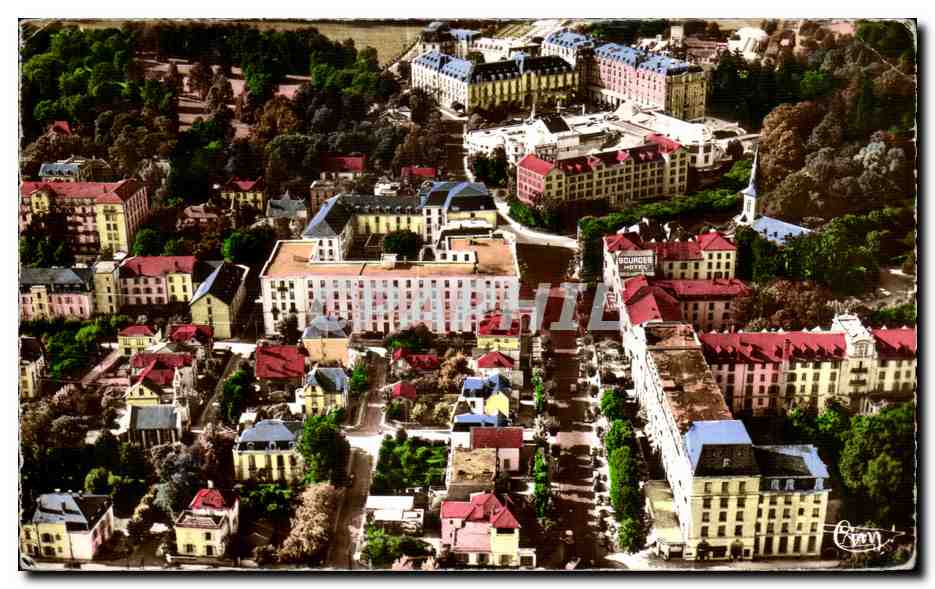 CPA Vittel (Vosges) A Les Grands Hotels de la Station Vue aerienne