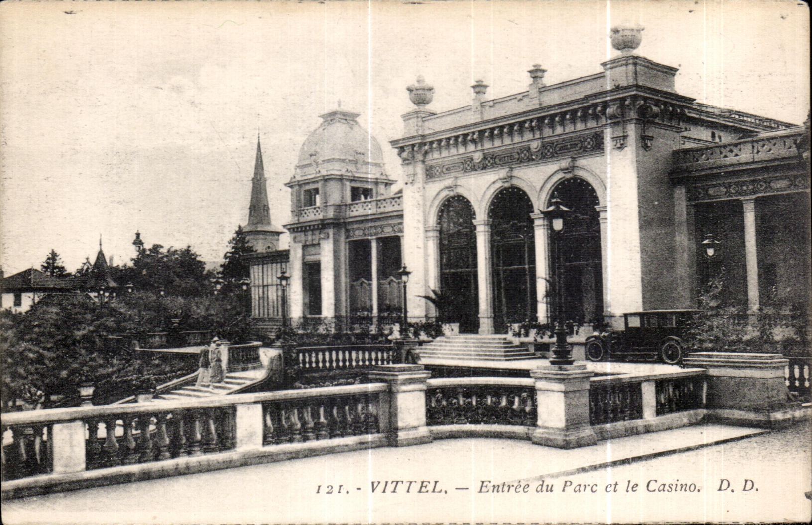 CPA Vittel Entree du Parc et le Casino