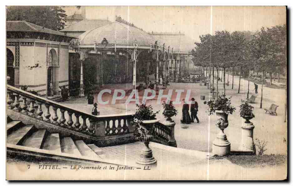 CPA Vittel La Promenade et les Jardins