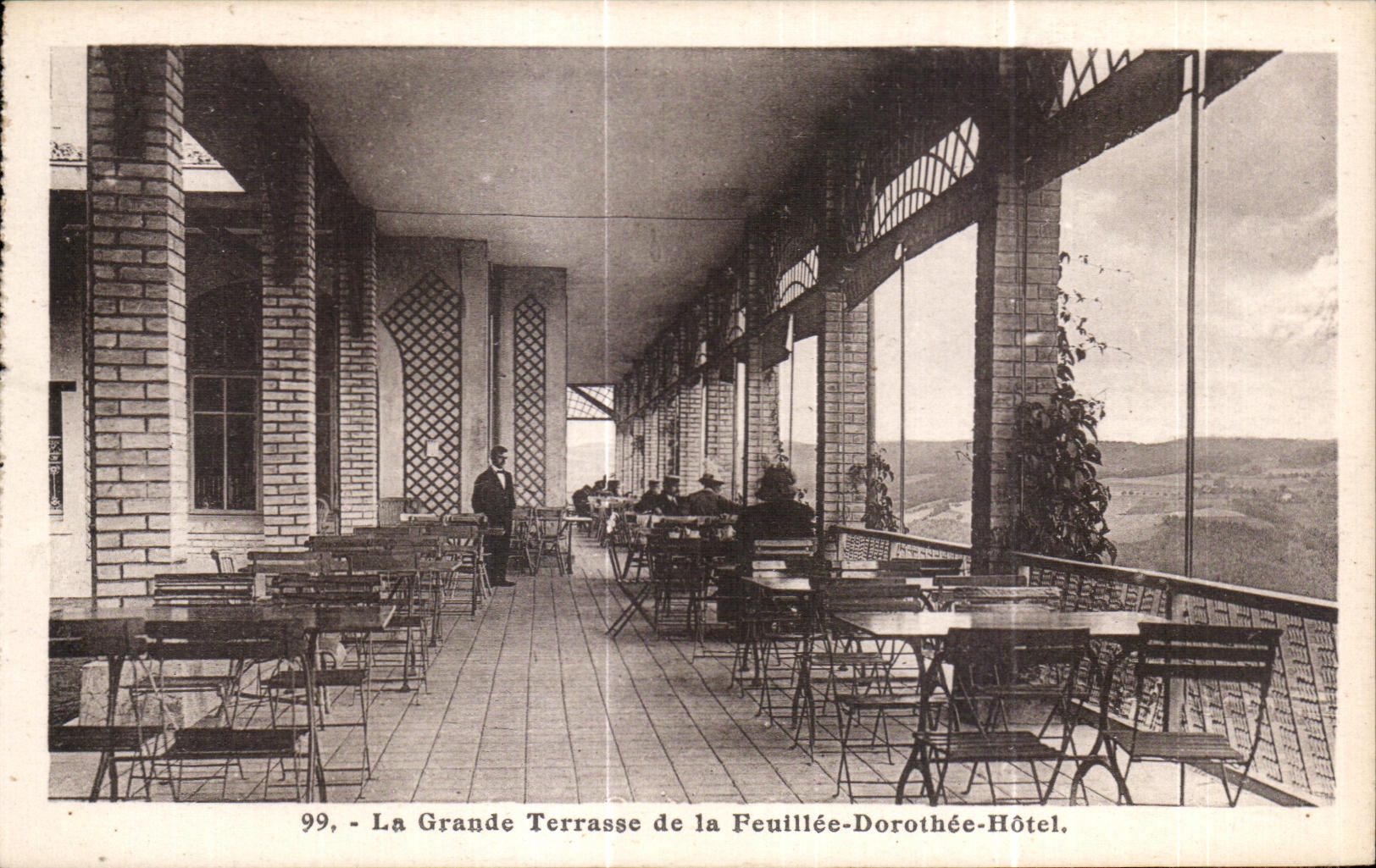 CPA La Grande Terrasse de la Feuillee Dorothee Hotel