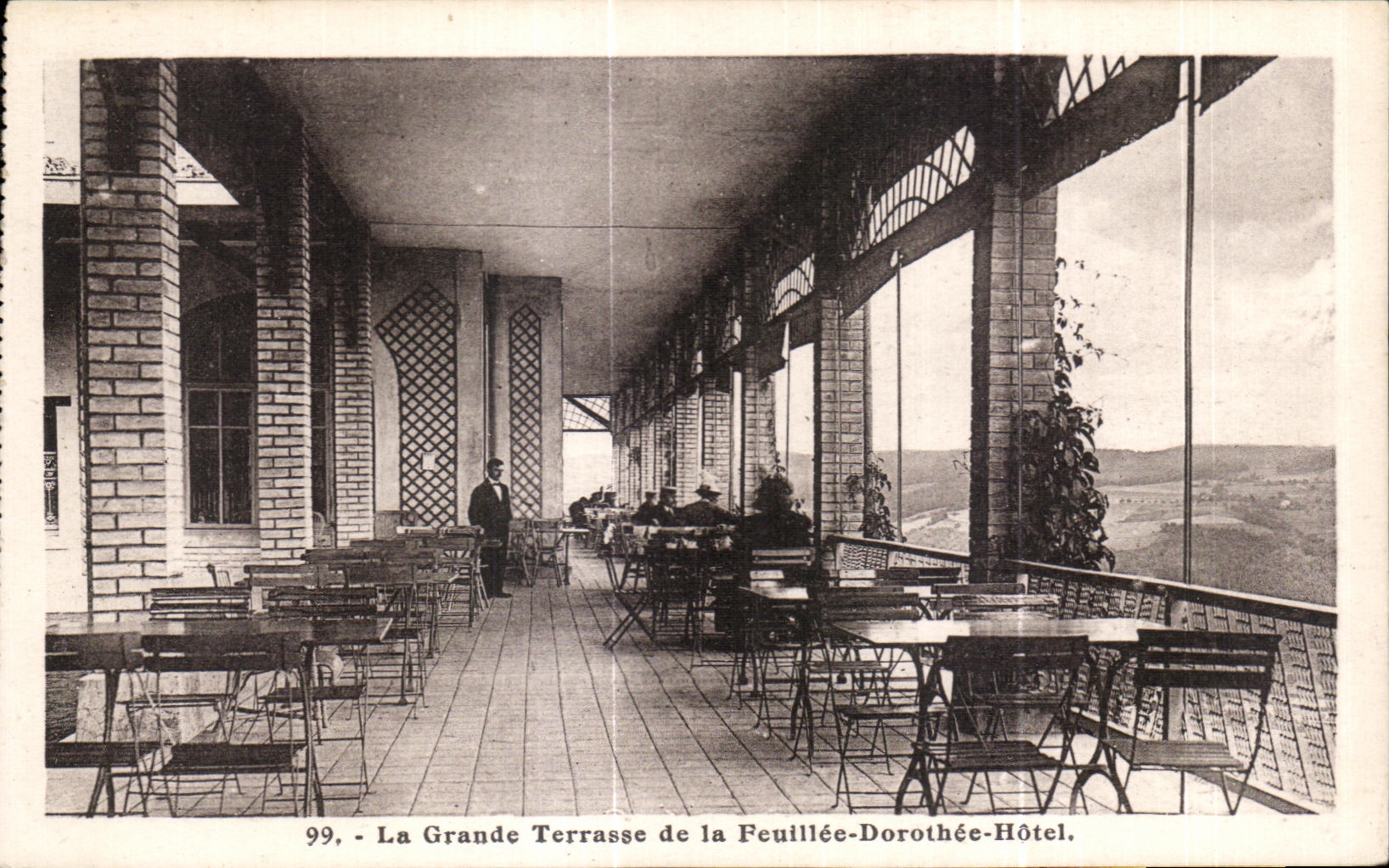 CPA La Grande Terrasse de la Feuillee Dorothee Hotel