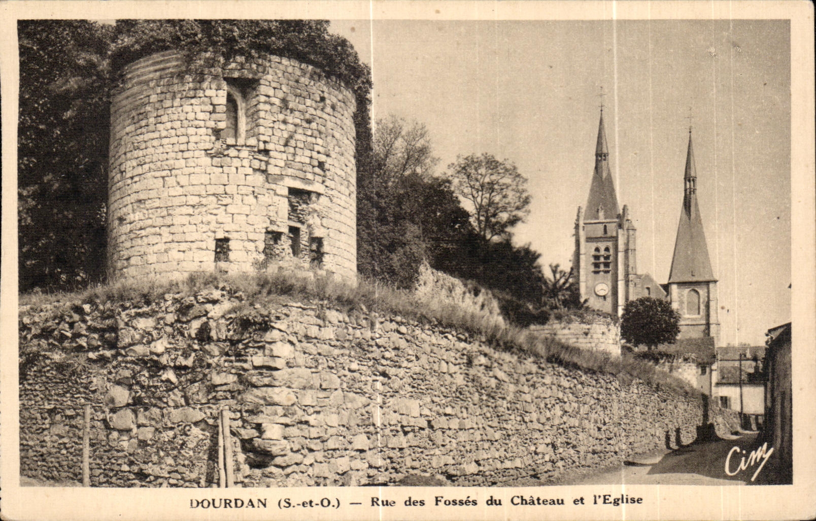 CPA Dourdan Rue des Fosses du Chateau et l Eglise