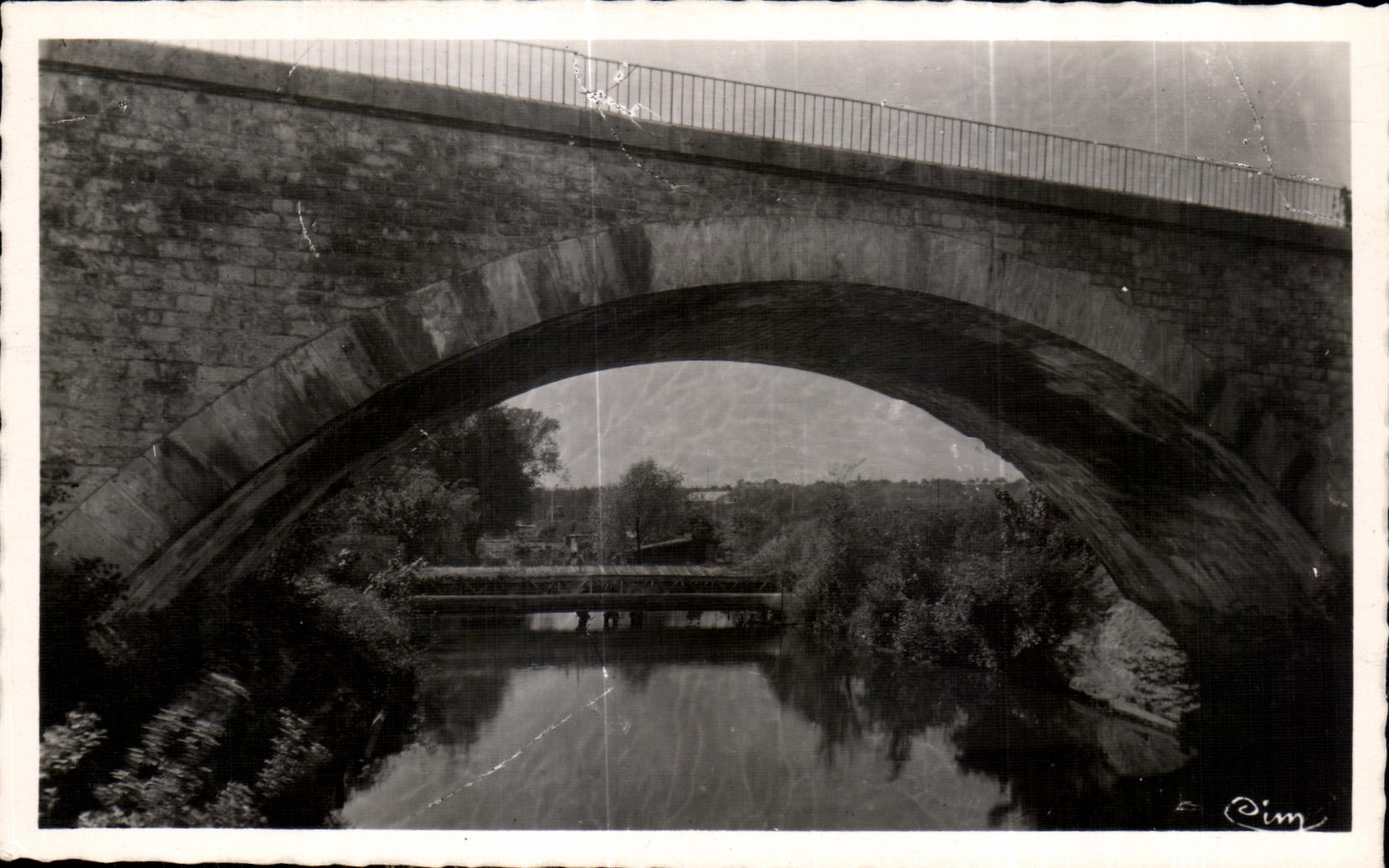 CPA Essonnes L Essonnes et le Pont du Chemin de Fer