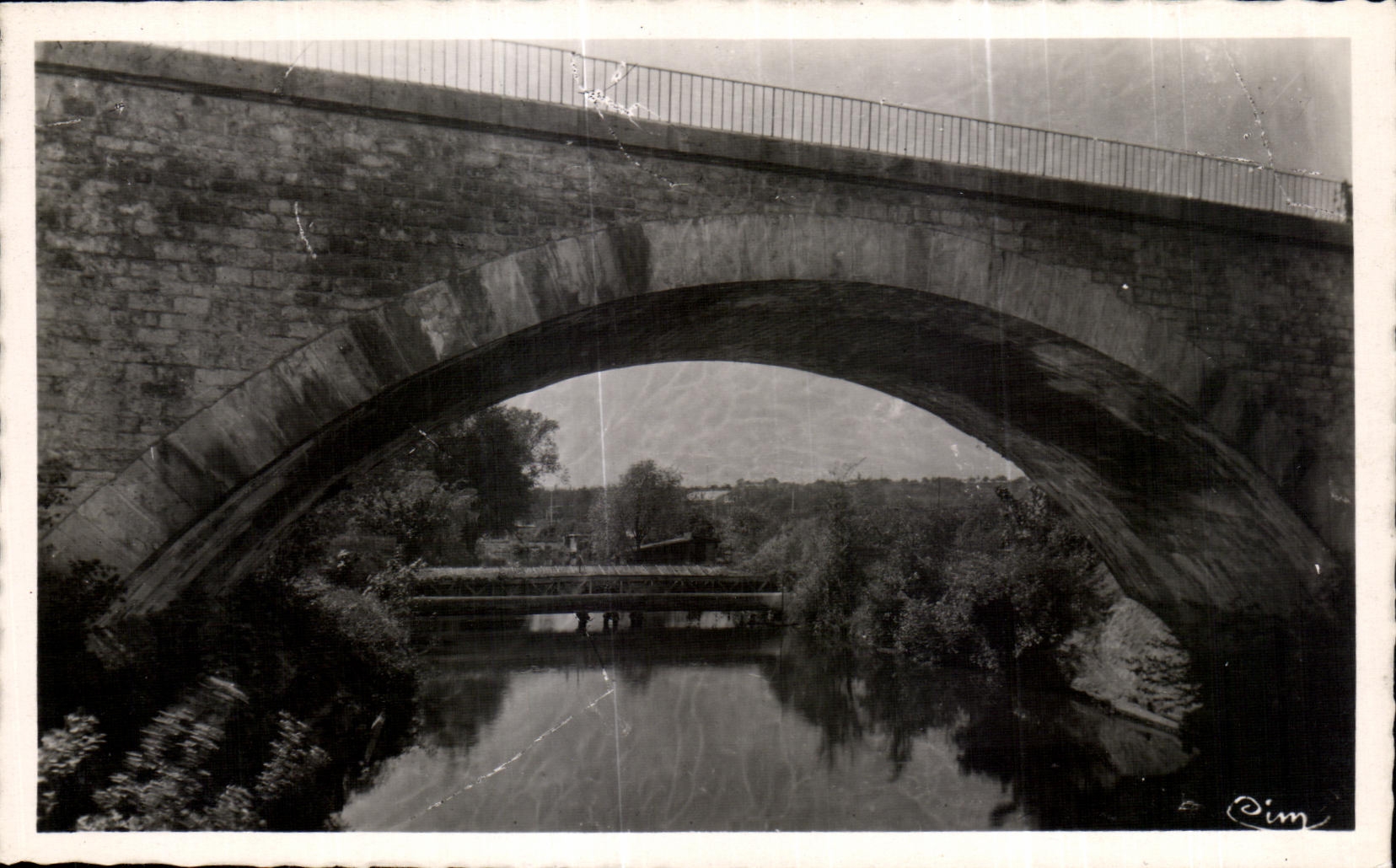 CPA Essonnes L Essonnes et le Pont du Chemin de Fer