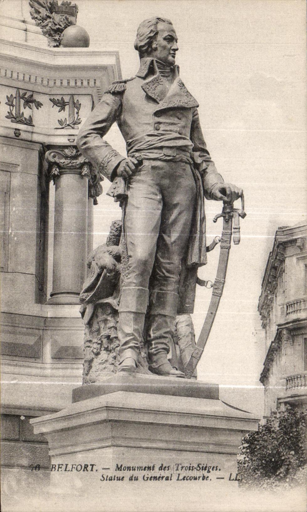 CPA Belfort Monument des Trois Sieges Statue du General Lecourbe