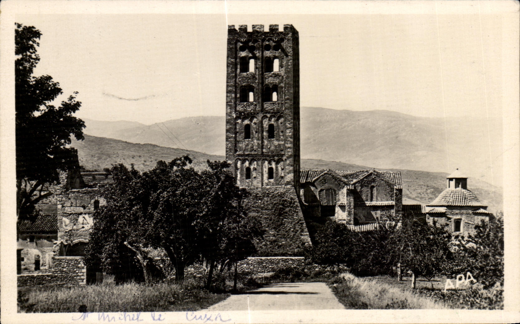 CPA Prades St Michel de Cuxa L abbaye