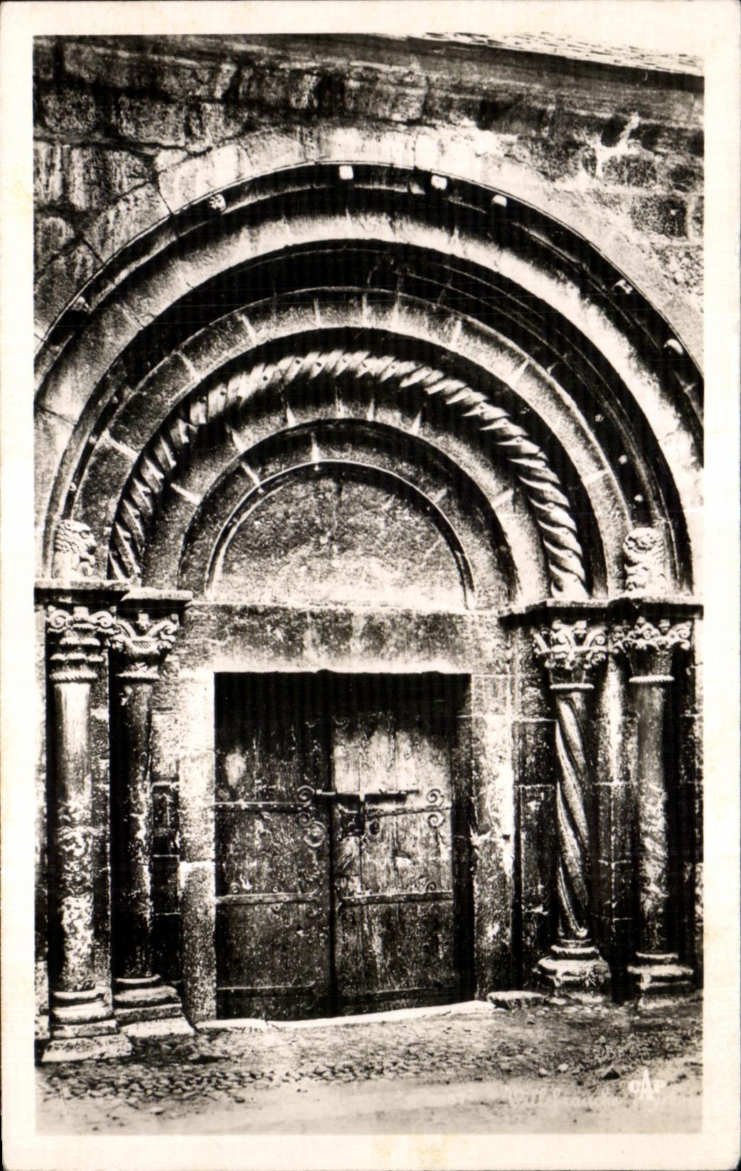 CPA Villefranche de Conflent Eglise Porte Sud