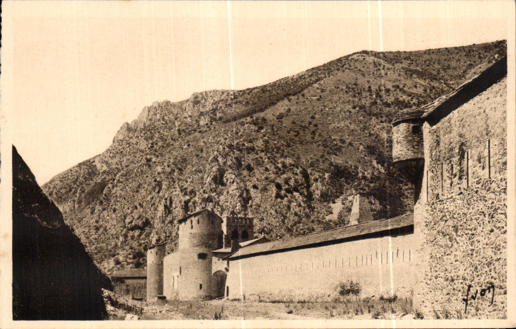 CPA Villefranche de Conflent Un coin des remparts