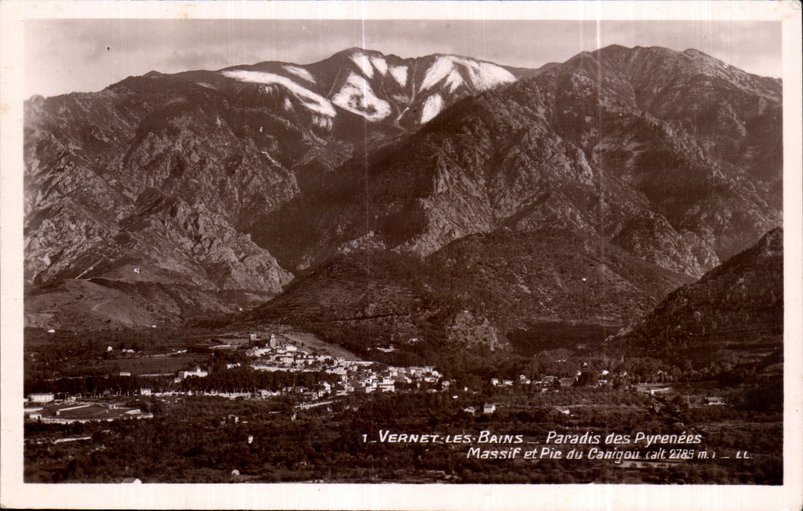 CPA Vernet Les Bains Paradis des Pyrenees Massif et Pic du Canigou 