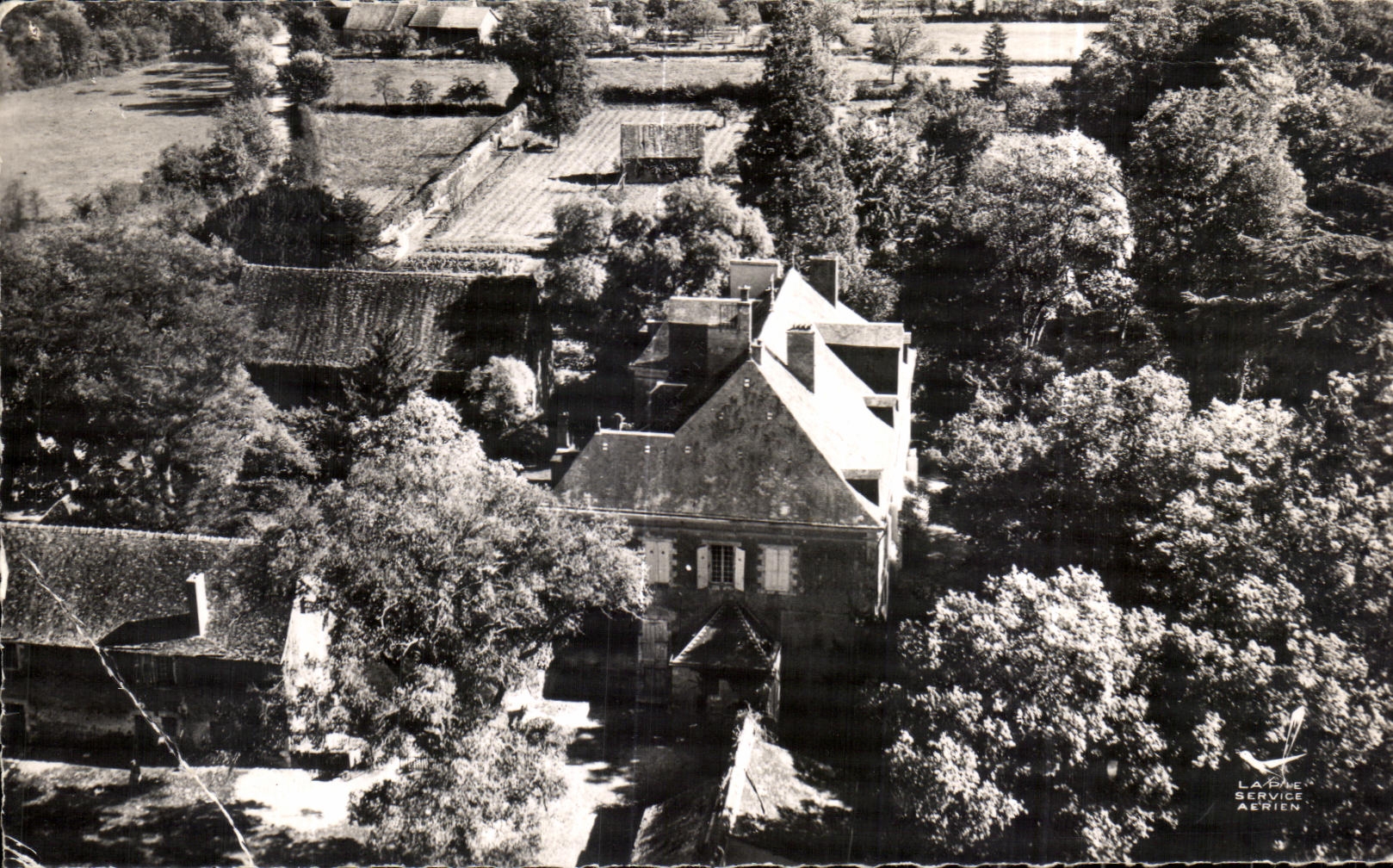 Le Château de George Sand à Nohant — vue aérienne — La Pâre Service Aérien
