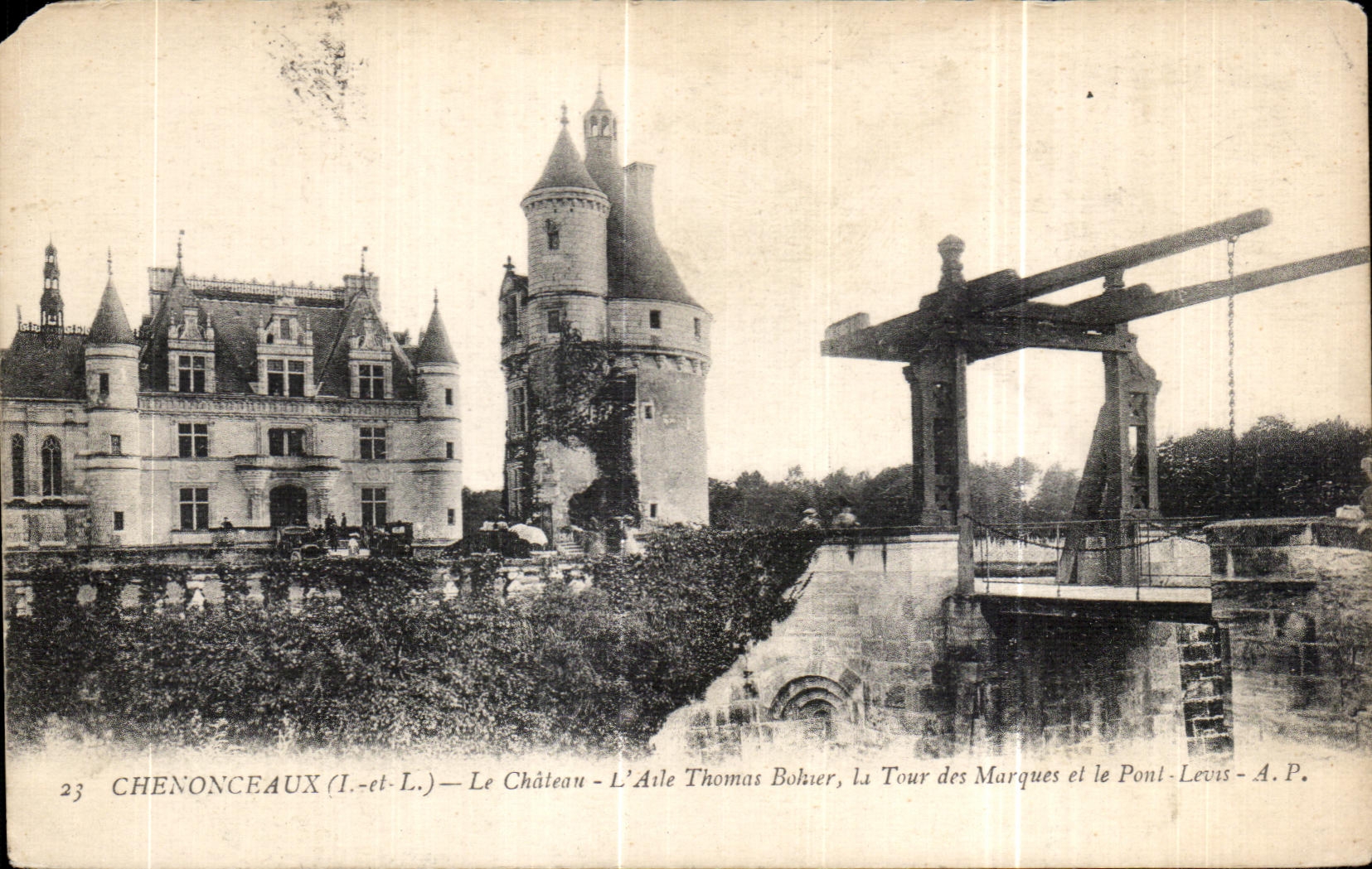 CPA Chenonceaux Le Chateau L Aile Thomas BohierLa tour des Marques et le pont levis