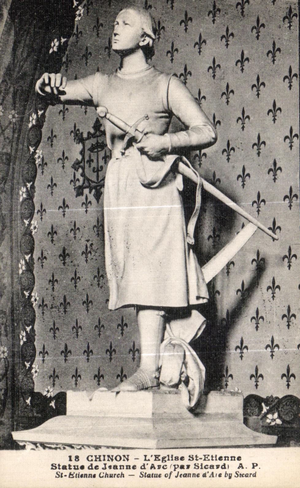 Chinon — Statue de Jeanne d'Arc à l'église Saint-Étienne — par Sicard