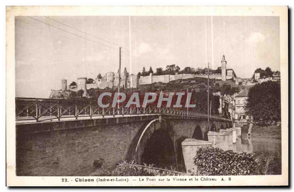 CPA Chinon Le Pont sur Vienne et la Chateau