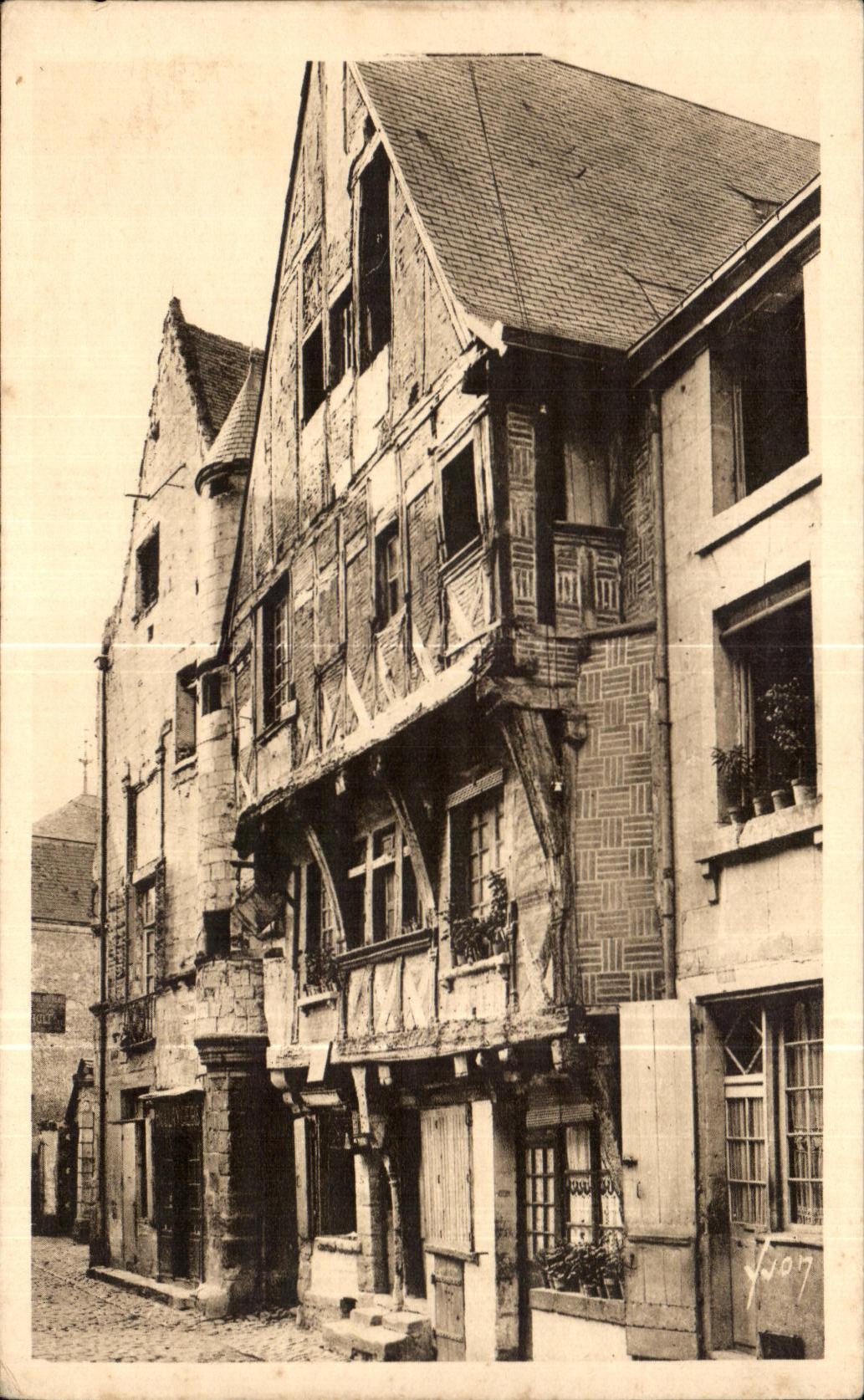 CPA Chinon Maison de Jeanne d Arc
