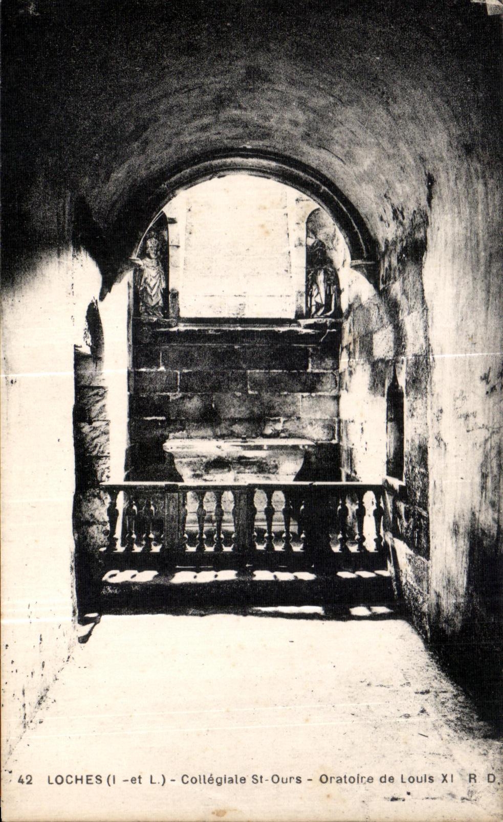 CPA Loches Collegiale St Ours Oratoire de Louis XI