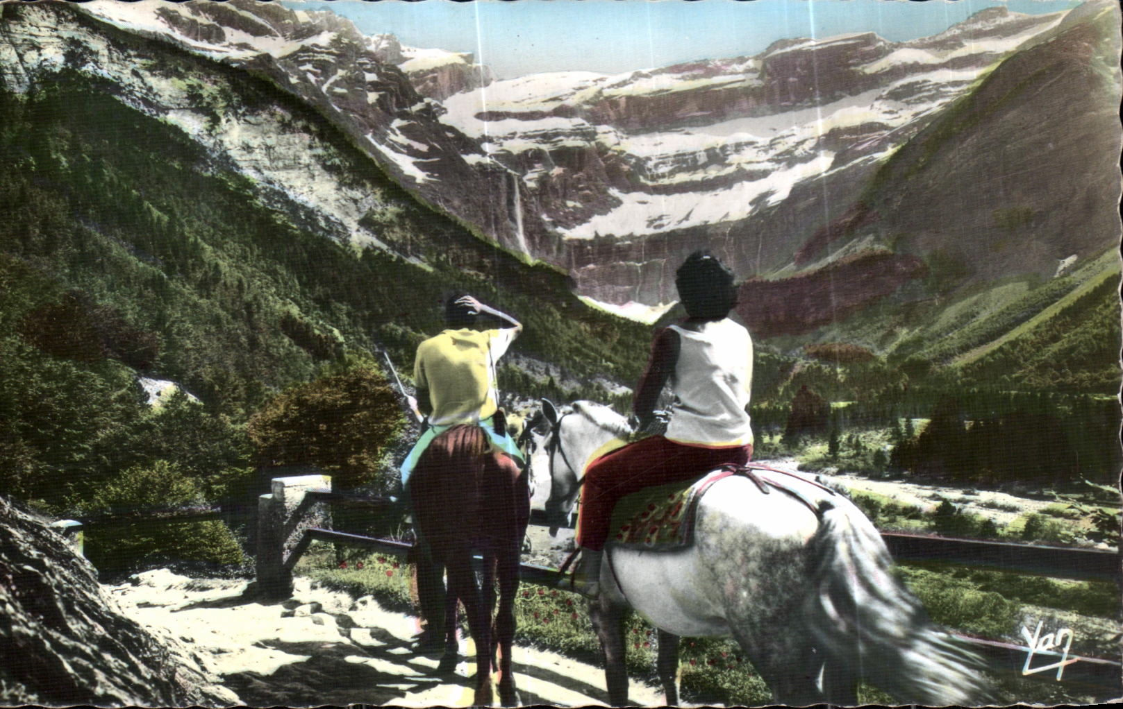 CPA Gavarnie En Route Pour le Cirque Merveille de ce Monde