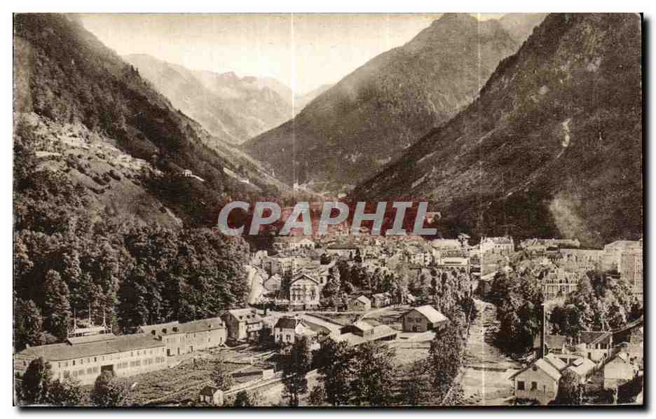 Cauterets — Vue générale sur la ville (partie droite) et vallée de Lutour - L'Ardiden (2983 m.) — Labouche Frères, Toulouse