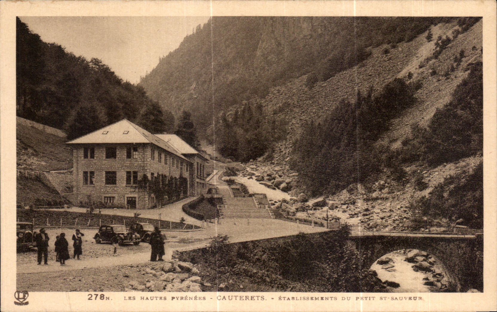 Cauterets - Établissements du Petit St-Sauveur — Les Hautes Pyrénées