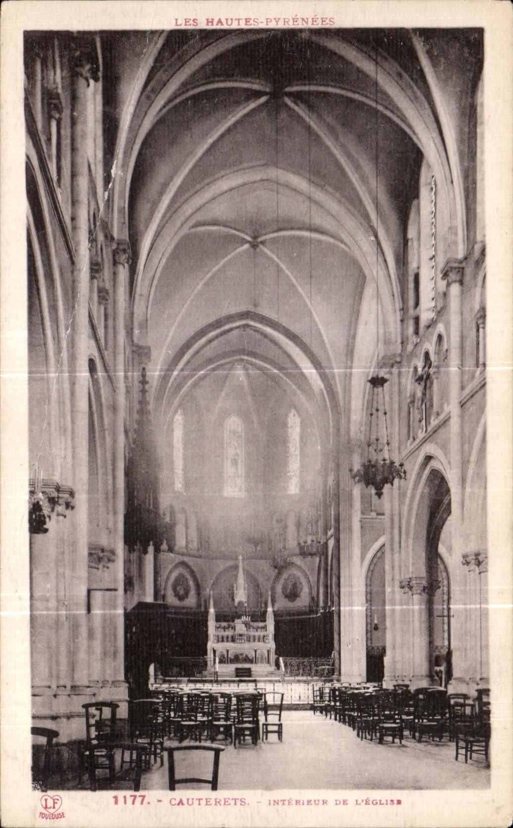Cauterets — Intérieur de l'église — Les Hautes-Pyrénées